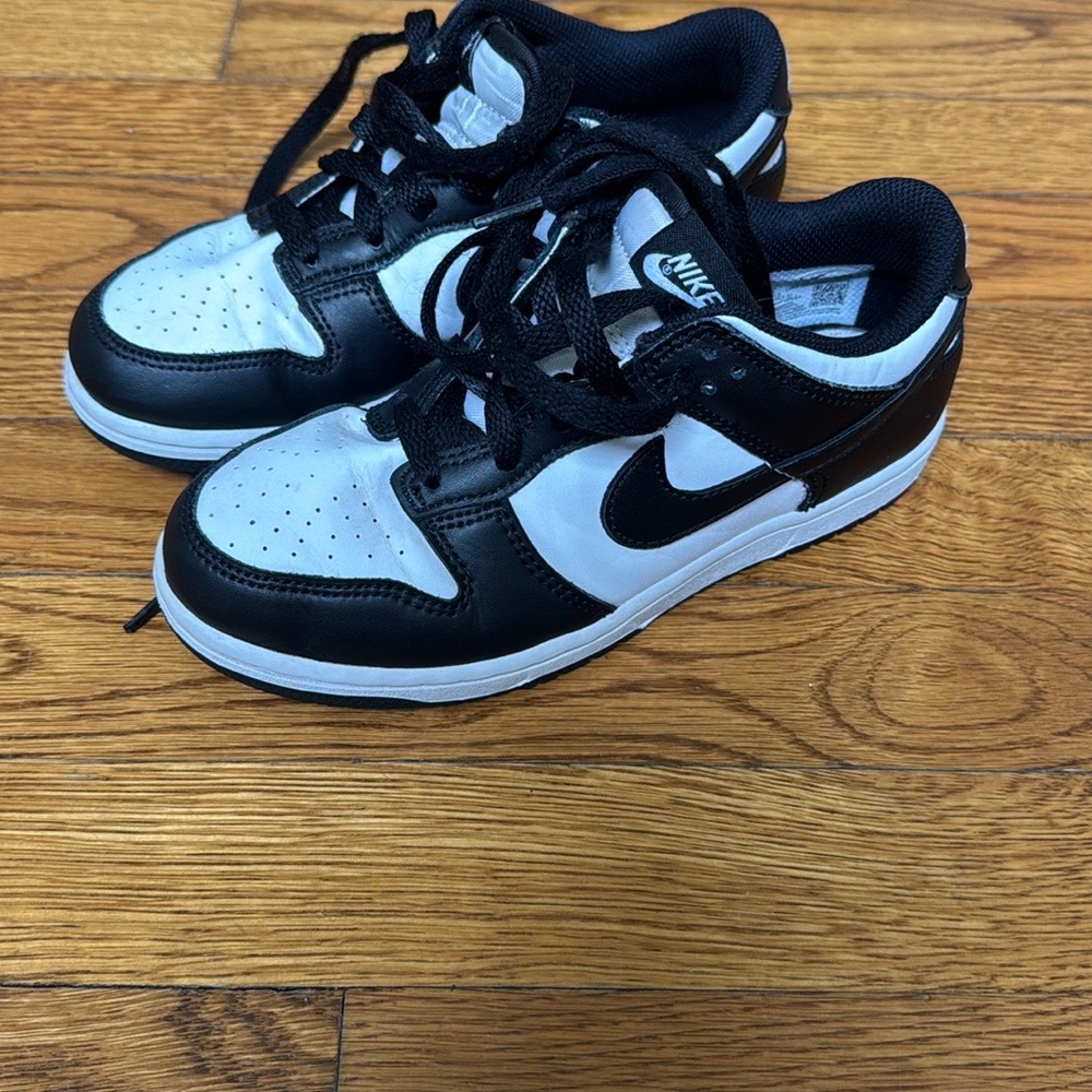 Nike Panda Low Dunks